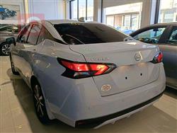 نيسان فيرسا